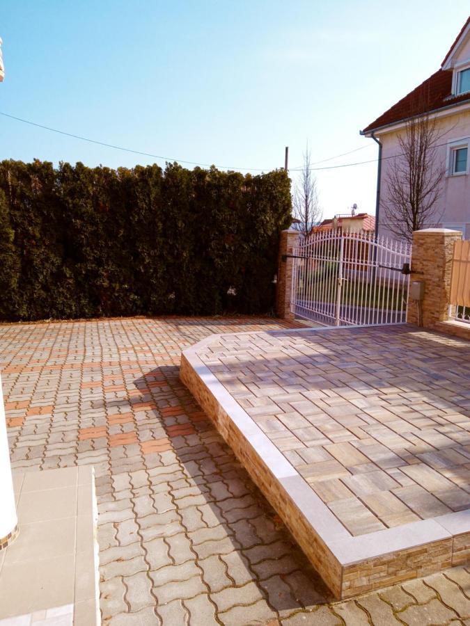 Valloris Apartments Heviz Bagian luar foto