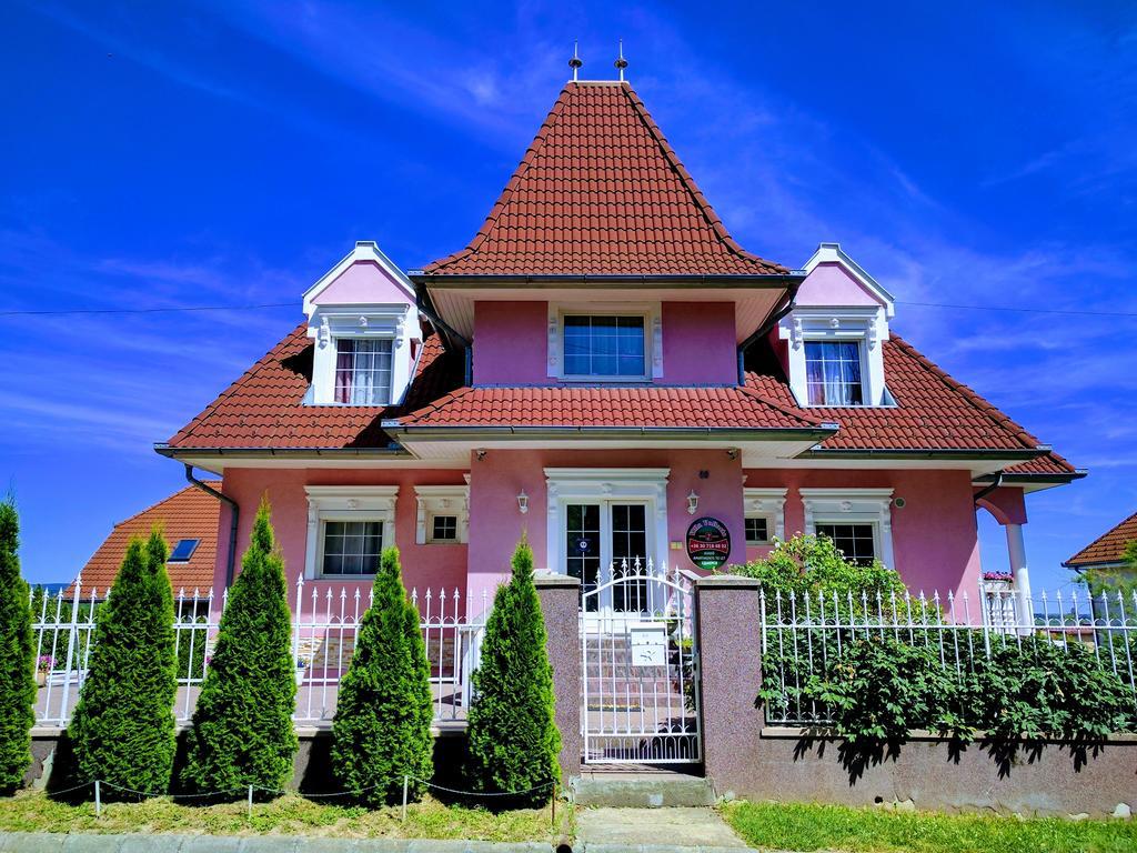 Valloris Apartments Heviz Bagian luar foto