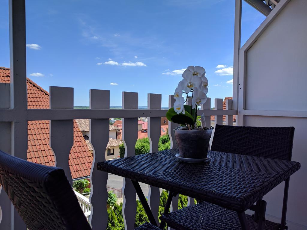 Valloris Apartments Heviz Bagian luar foto